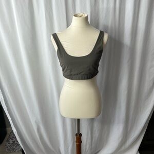 Vuori Performance Crop Tank / Sports Bra Top | Olive Green | XL